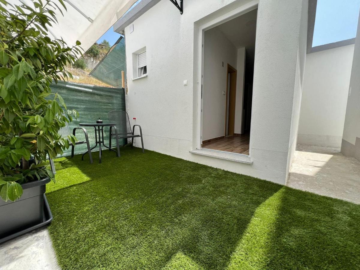 Apartman Solin 2, Parking Apartment ภายนอก รูปภาพ
